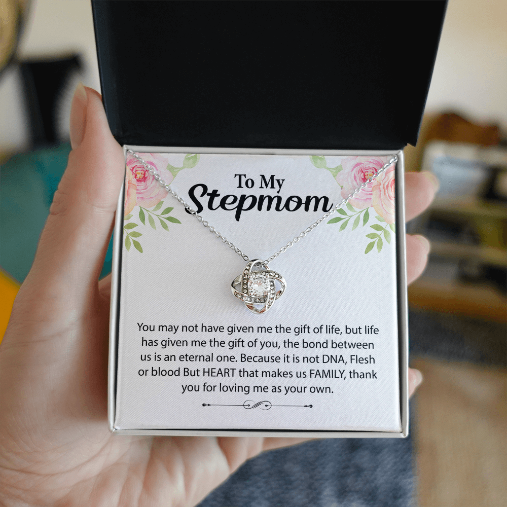 To My Stepmom - a Mom Like You is the Sweetest Gift - Love Knot Necklace