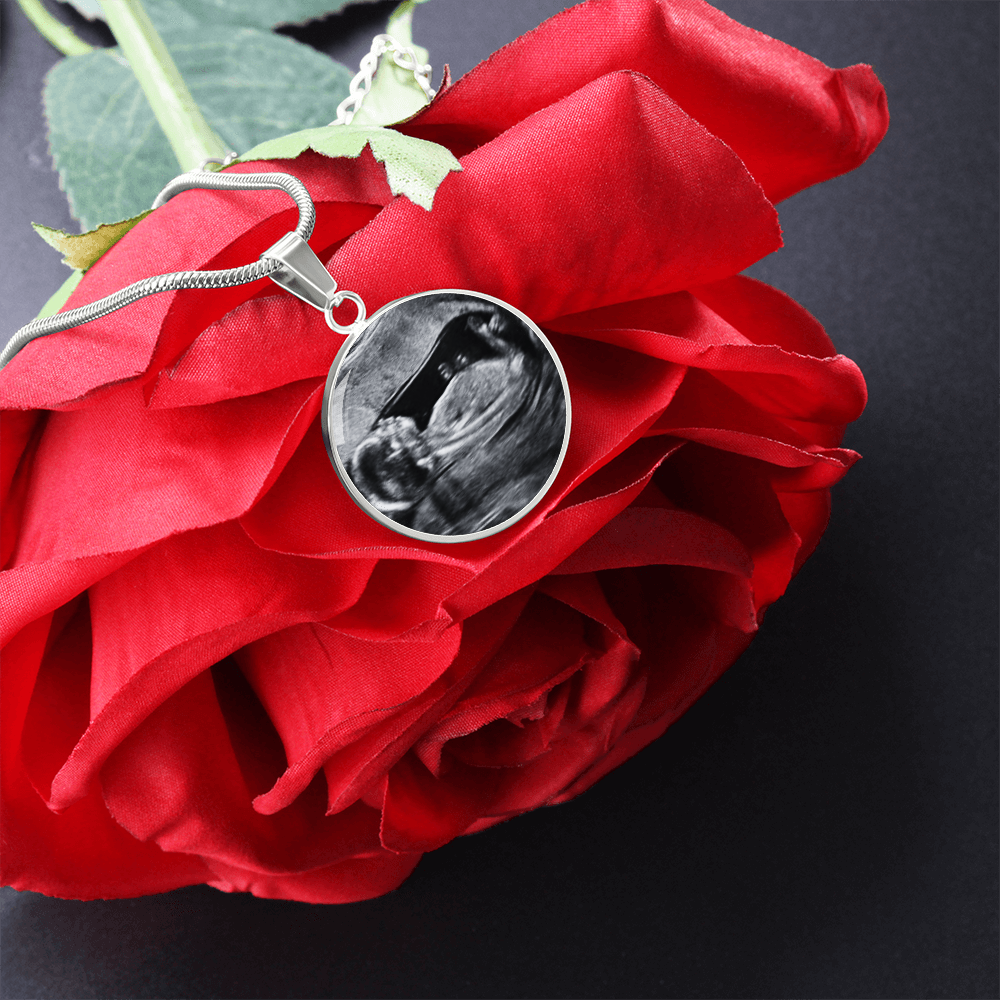 Ultrasound Necklace Sonogram, Circle Pendant Necklace for New Mom, Baby Announcement Present, Mother's Day Gift