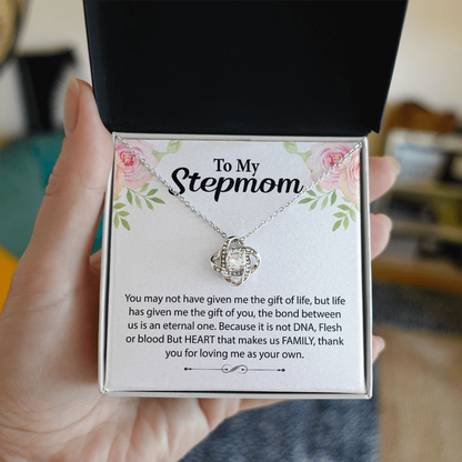 To My Stepmom - a Mom Like You is the Sweetest Gift - Love Knot Necklace